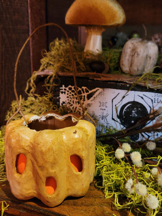 Halloweth Primitive Baby Pumpkin Bucket Lantern