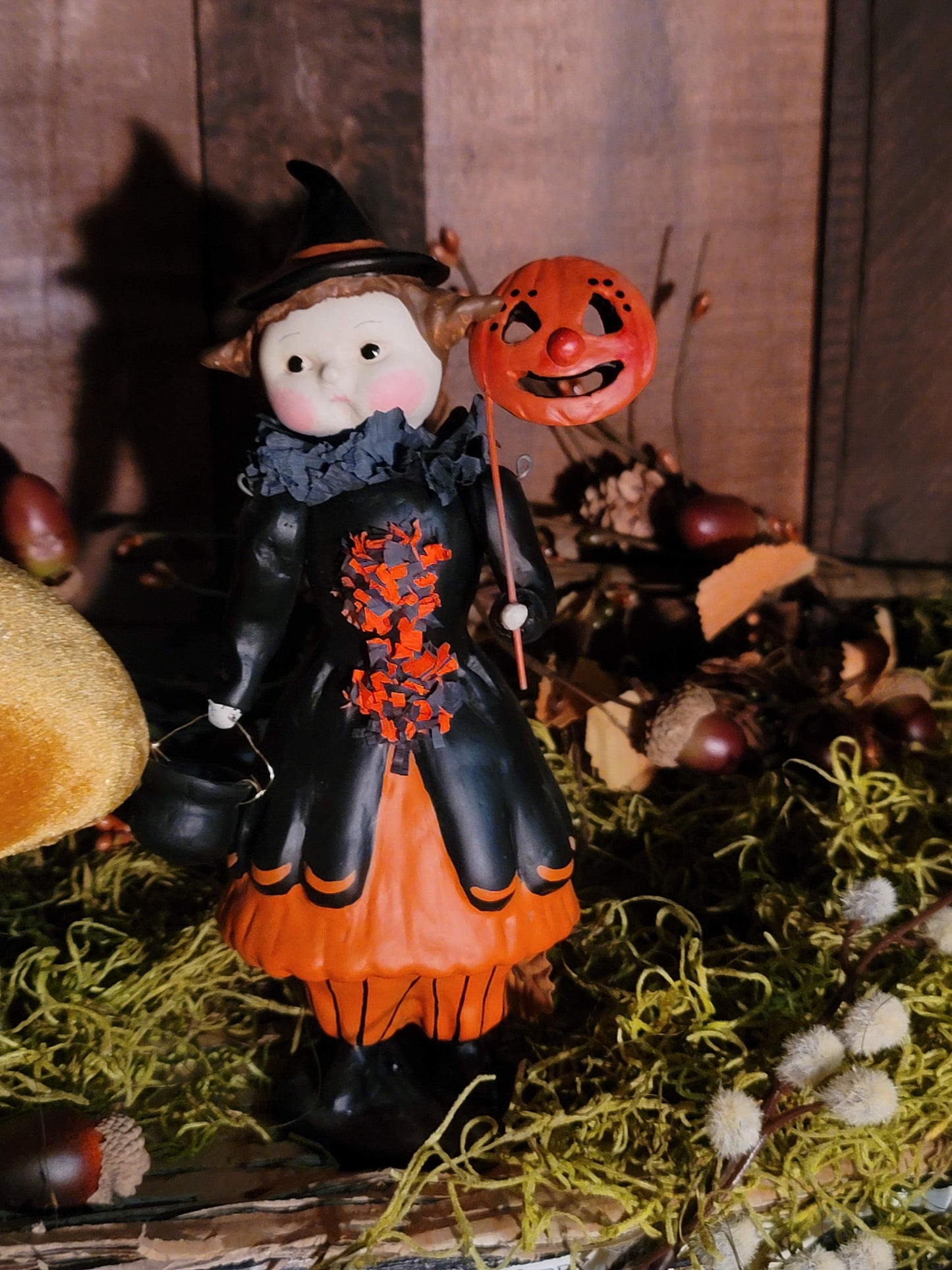 Vintage Folk Art Style Halloween Dee Harvey Winifred Wicklestick Witch Figurine