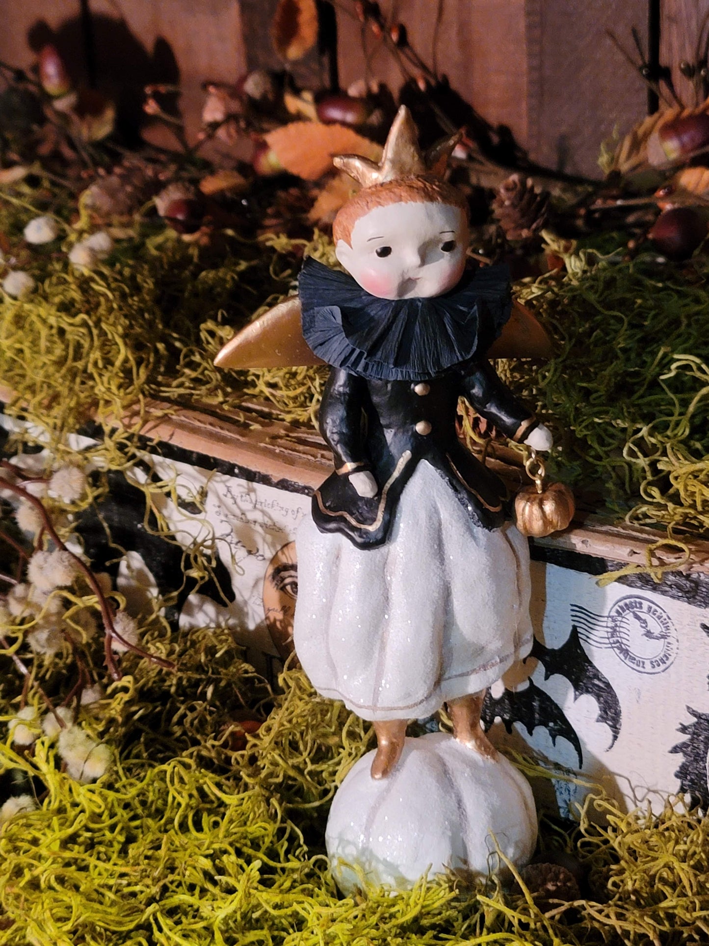 Dee Harvey Foust Halloween Princess Pumpkin Figurine