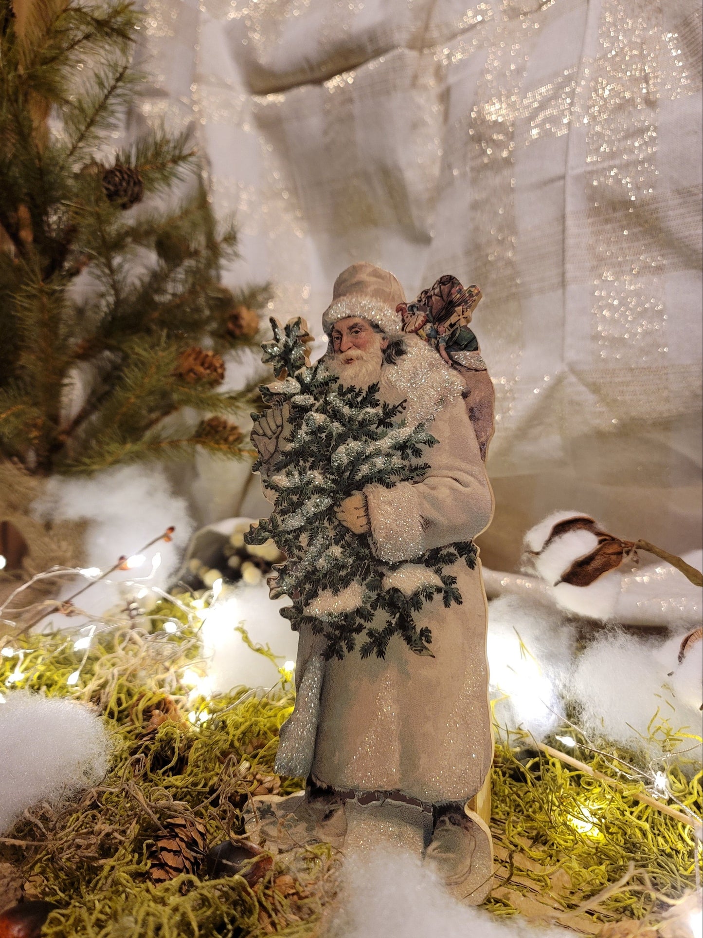 Vintage Victorian Postcard Style Santa Claus with Tree Music Box