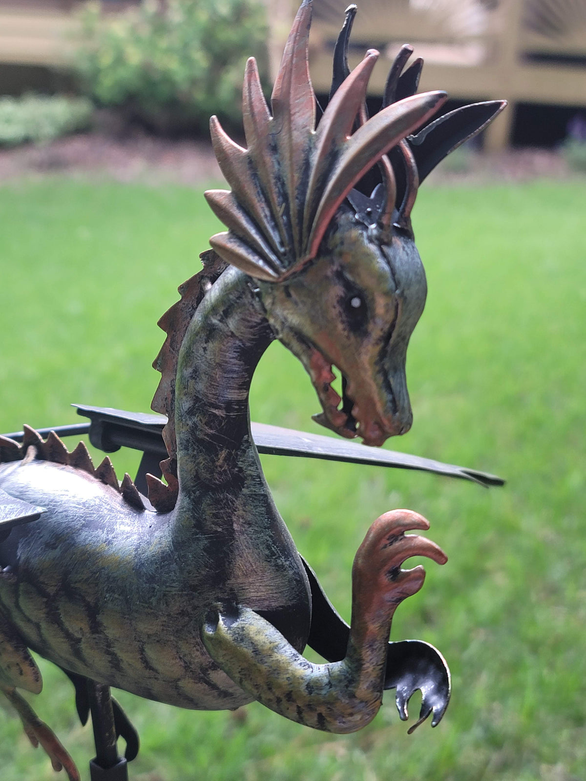 Kai Flying Dragon Garden Stake, Articulated Wind Driven Metal Rocking Decoration