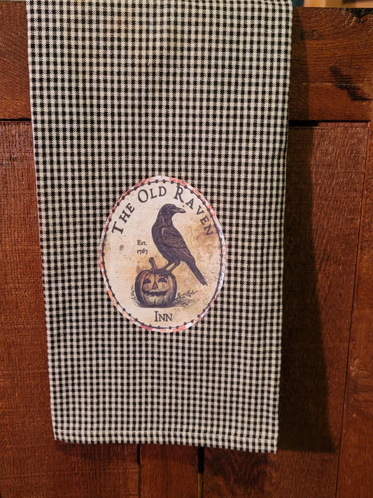 Varnmerlan The Raven of Halloweth Vintage Halloween Style Decorative Towel