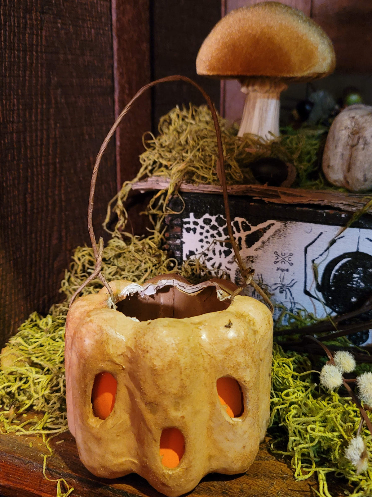 Halloweth Primitive Baby Pumpkin Bucket Lantern