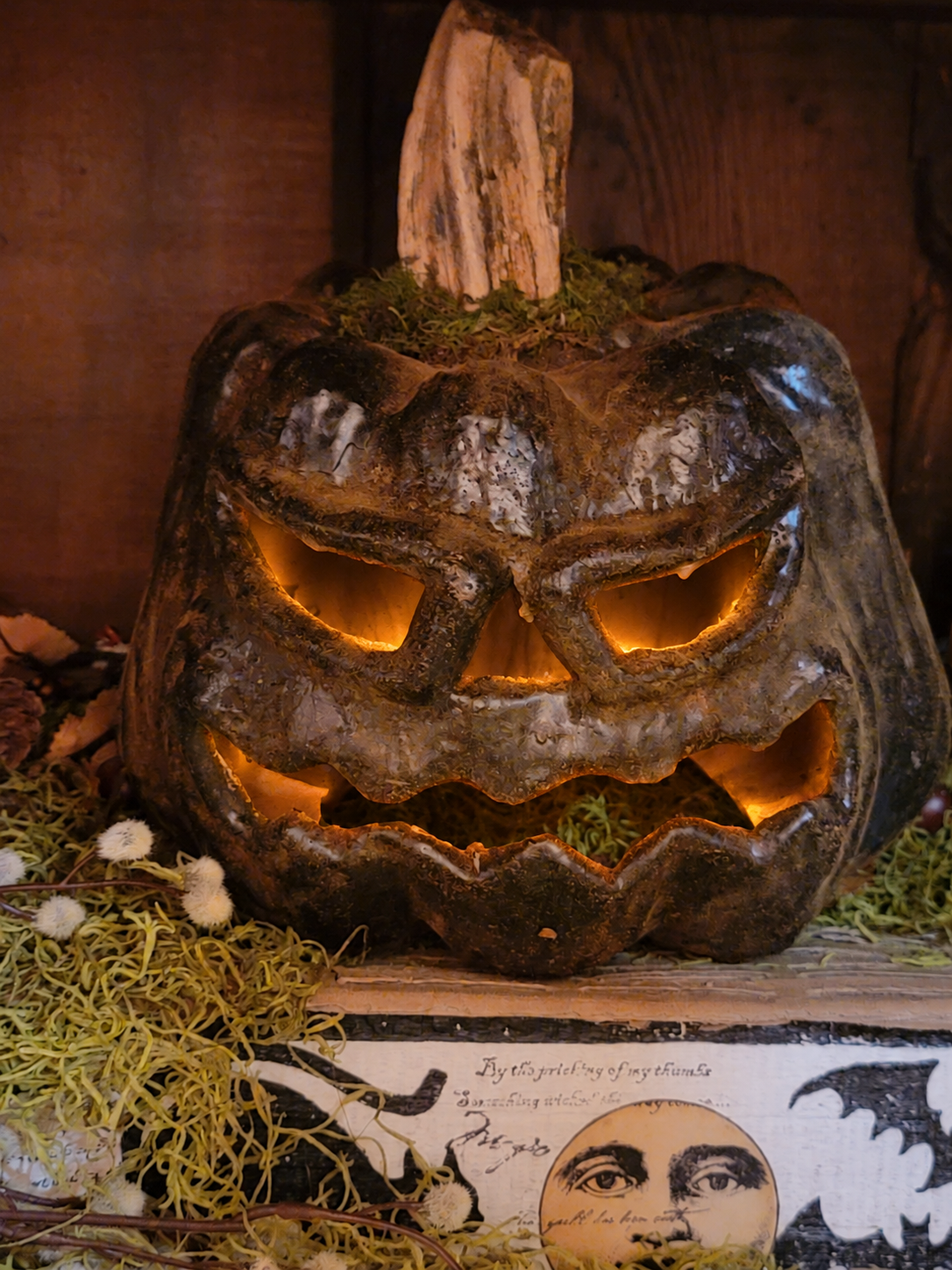 Vintage Halloween Style - Primitive Halloween Jack-O’-Lantern