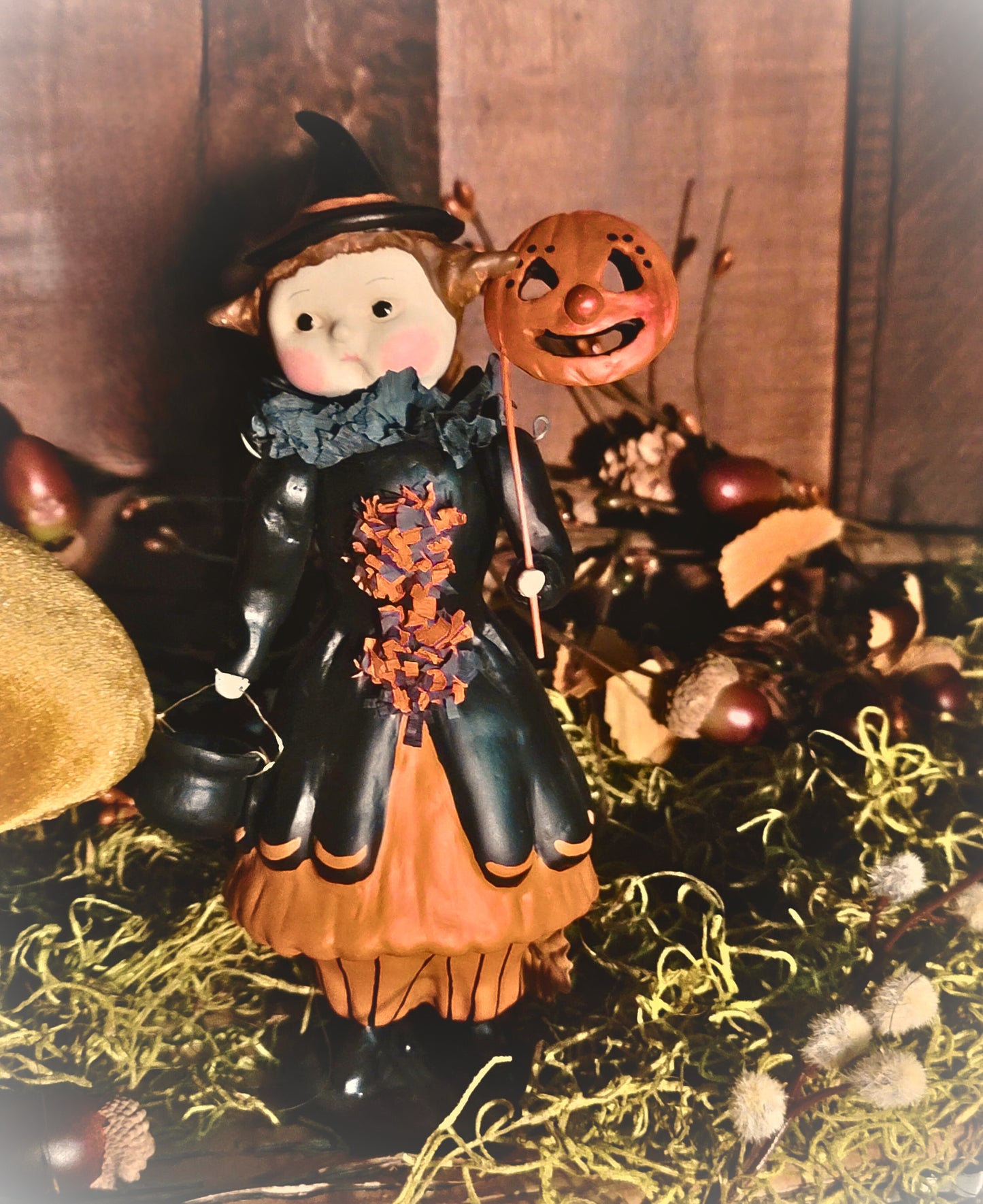 Vintage Folk Art Style Halloween Dee Harvey Winifred Wicklestick Witch Figurine